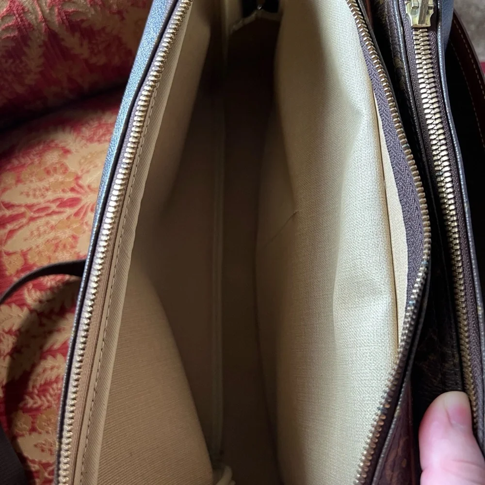 Louis Vuitton Reporter GM Bag - Picture 4 of 13